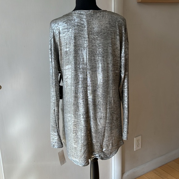 NWT Trouvé Metallic Wrap Top Large - Picture 3 of 9